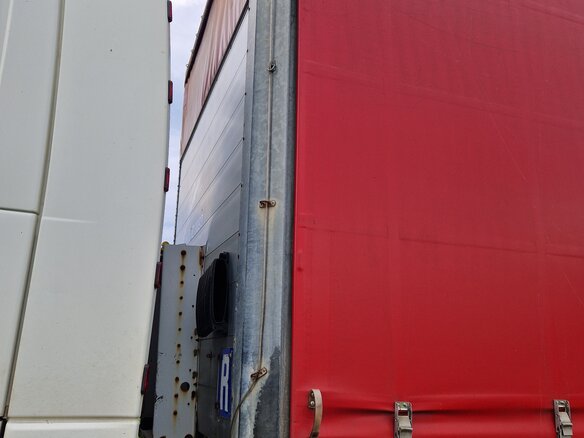 2007 Schmitz Cargobull S01, красный, 2400000 рублей - вид 2
