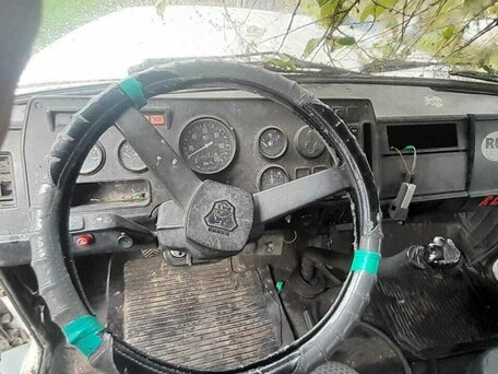 2003 ГАЗ 3308, белый, 410000 рублей, вид 4