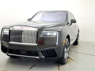 2025 Rolls-Royce Cullinan I Рестайлинг (Series II), зелёный, 53865256 рублей, вид 2