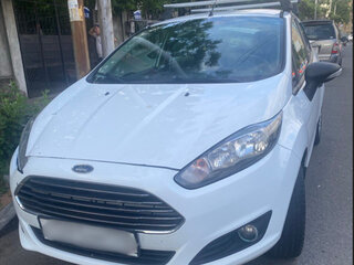 2015 Ford Fiesta Mk6 Рестайлинг, белый, 830000 рублей, вид 2