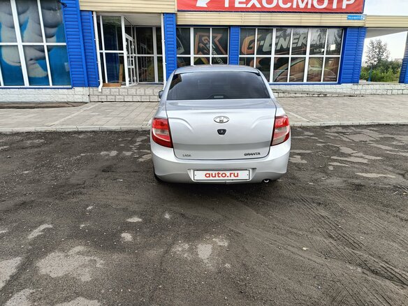 2013 Lada (ВАЗ) Granta I, серебристый, 365000 рублей - вид 4