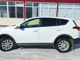 2013 Toyota RAV4 IV (XA40), белый, 2300000 рублей, вид 4