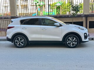2019 Kia Sportage IV Рестайлинг, белый, 2200000 рублей, вид 2