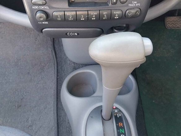2001 Toyota Vitz I (P10), розовый, 399000 рублей - вид 12