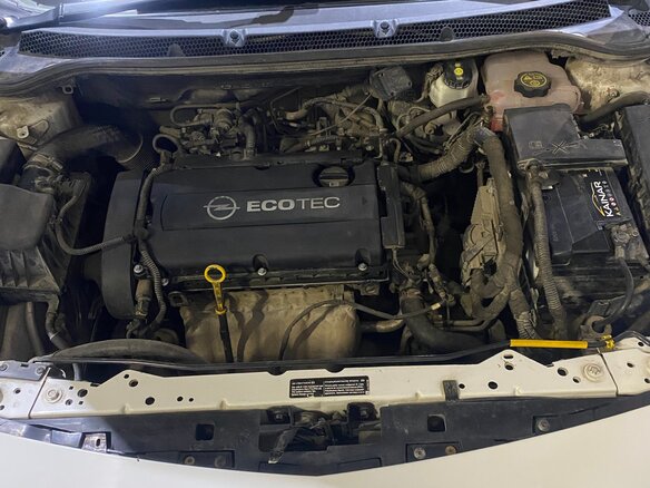 2014 Opel Astra J Рестайлинг, белый, 850000 рублей - вид 16