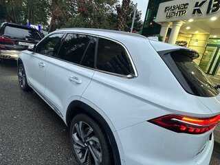 2023 Geely Monjaro I, белый, 4000000 рублей, вид 3