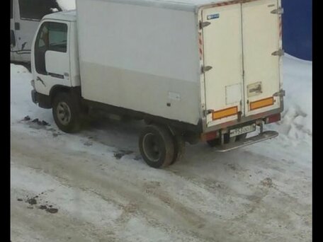1999 Nissan Atlas, белый, 900000 рублей, вид 1