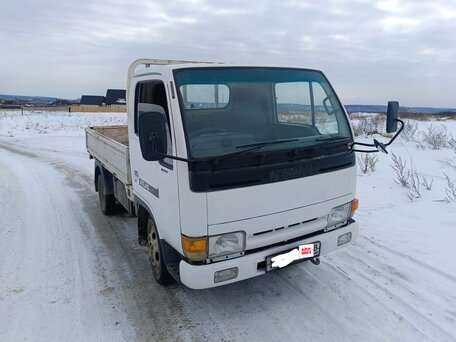 1994 Nissan Atlas, белый, 1300000 рублей, вид 3