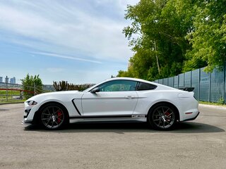 2019 Ford Mustang VI Рестайлинг, белый, 5800000 рублей, вид 4