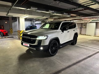 2021 Toyota Land Cruiser 300 Series, белый, 7500000 рублей, вид 1