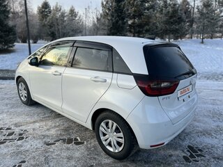 2020 Honda Fit IV, белый, 1549000 рублей, вид 4