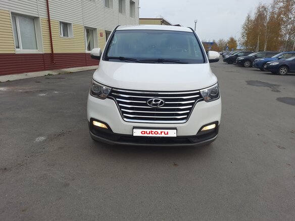 2019 Hyundai Grand Starex I Рестайлинг 2, белый, 3600000 рублей - вид 1