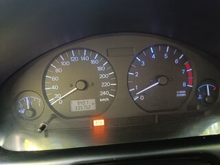 2000 Mitsubishi Carisma I Рестайлинг, серебристый, 230000 рублей, вид 5