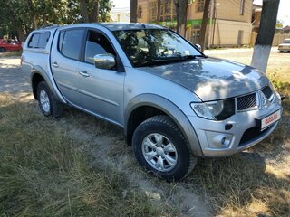 2012 Mitsubishi L200 IV, серебристый, 2900000 рублей, вид 1