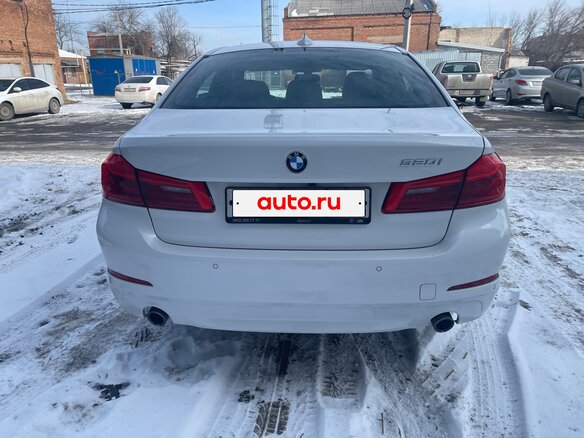 2019 BMW 5 серии 520i VII (G30/G31/G38), белый, 3900000 рублей - вид 4