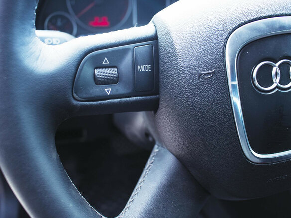 2006 Audi A4 III (B7), чёрный - вид 10