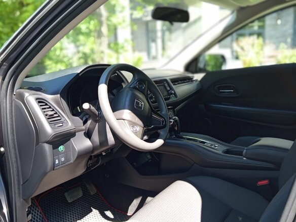2019 Honda HR-V II Рестайлинг, серый, 1790000 рублей - вид 5