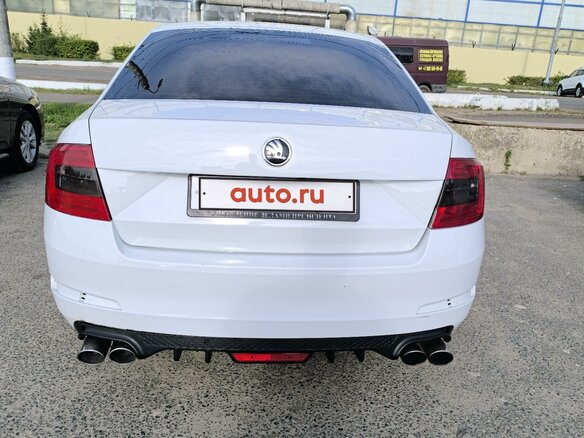 2016 Skoda Octavia III (A7), белый, 850000 рублей - вид 3