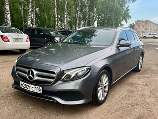 2017 Mercedes-Benz E-Класс 200 d V (W213, S213, C238), серый, 1980000 рублей, вид 1