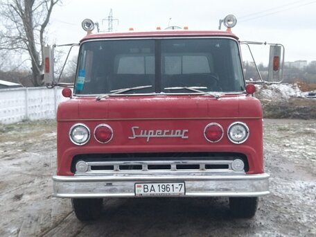 1985 Ford C-Series, красный, 4221415 рублей, вид 1