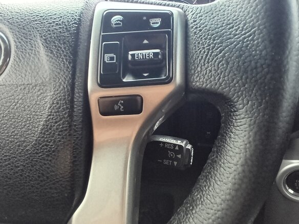 2010 Toyota Land Cruiser Prado 150 Series, белый, 2600000 рублей - вид 9