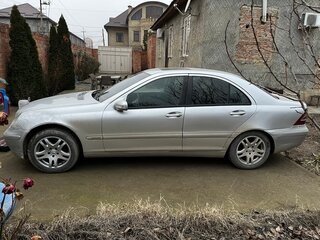 2002 Mercedes-Benz C-Класс 180 II (W203), серебристый, 400000 рублей, вид 2