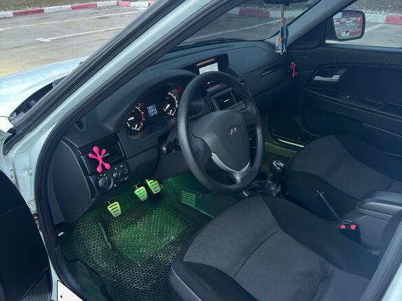 2015 Lada (ВАЗ) Priora I Рестайлинг, белый, 775000 рублей - вид 17