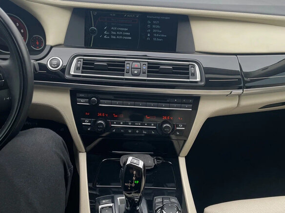 2011 BMW 7 серии 750i xDrive V (F01/F02/F04), чёрный, 2500000 рублей - вид 18