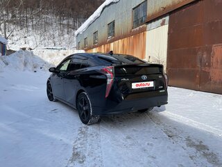 2016 Toyota Prius IV (XW50), чёрный, 1900000 рублей, вид 4