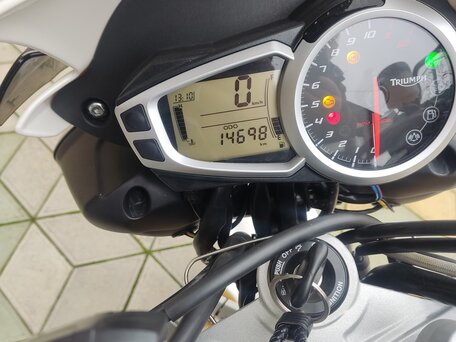 2012 Triumph Speed Triple, белый, 787000 рублей, вид 2