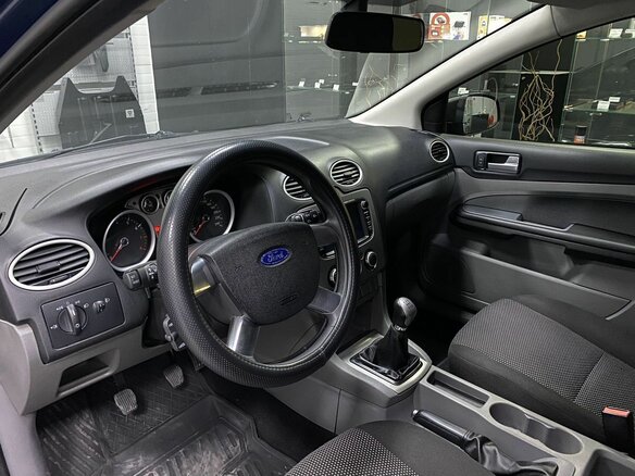 2010 Ford Focus II Рестайлинг, синий, 620000 рублей - вид 6