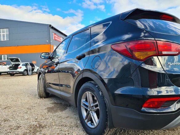 2017 Hyundai Santa Fe III Рестайлинг, чёрный, 2180000 рублей - вид 5