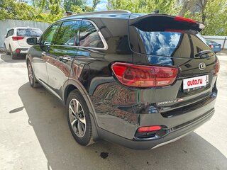 2019 Kia Sorento III Prime Рестайлинг, чёрный, 2650000 рублей, вид 4