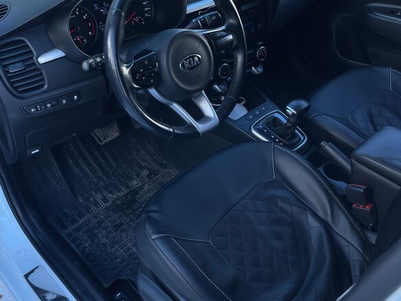 2018 Kia Rio IV, белый, 1350000 рублей - вид 8