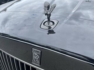 2025 Rolls-Royce Cullinan Black Badge I Рестайлинг (Series II), чёрный, 64925188 рублей, вид 5
