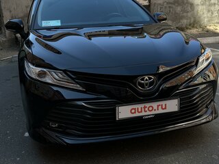 2020 Toyota Camry VIII (XV70), чёрный, 2980000 рублей, вид 1