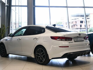 2018 Kia Optima IV Рестайлинг, белый, 1850000 рублей, вид 4