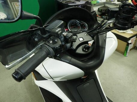 2011 Honda Silver Wing 400, белый, 390000 рублей, вид 5