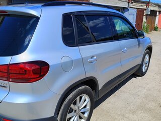 2016 Volkswagen Tiguan I Рестайлинг, серебристый, 1700000 рублей, вид 4