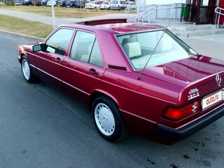 1990 Mercedes-Benz 190 (W201), красный, 1000000 рублей, вид 4