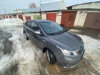 2013 Kia Rio III, серый, 900000 рублей, вид 4
