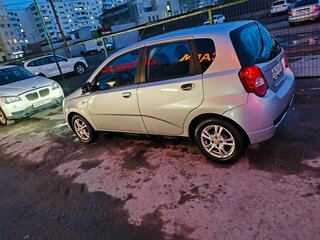 2008 Chevrolet Aveo I Рестайлинг, серебристый, 390000 рублей, вид 3