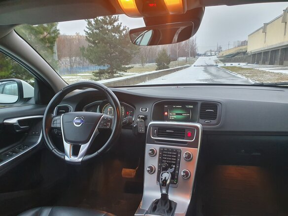 2016 Volvo S60 II Рестайлинг, белый - вид 14