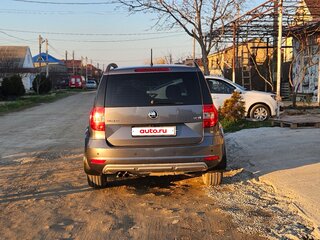 2014 Skoda Yeti I Рестайлинг, серый, 800000 рублей, вид 4