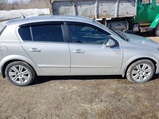2008 Opel Astra H Рестайлинг, серебристый, 440000 рублей, вид 3