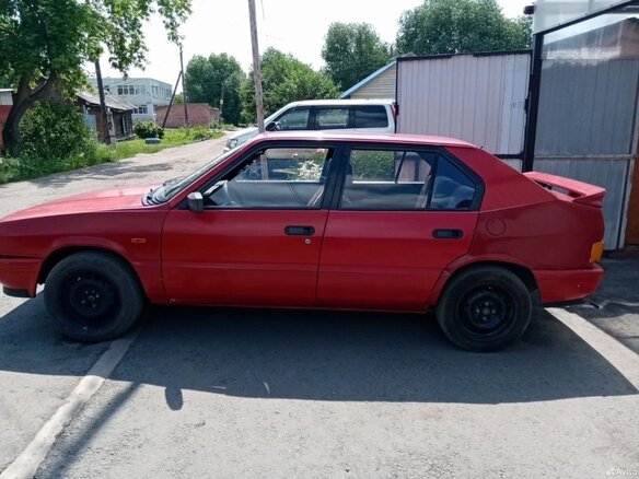1986 Alfa Romeo 33 I, красный, 150000 рублей - вид 1