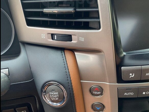 2013 Lexus LX 570 III Рестайлинг, белый, 4900000 рублей - вид 15