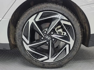 2025 Hyundai Sonata VIII (DN8) Рестайлинг, белый, 4100000 рублей, вид 5