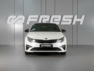 2019 Kia Optima IV Рестайлинг, белый, 2240000 рублей, вид 3