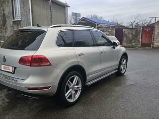 2011 Volkswagen Touareg II, серебристый, 2400000 рублей, вид 5